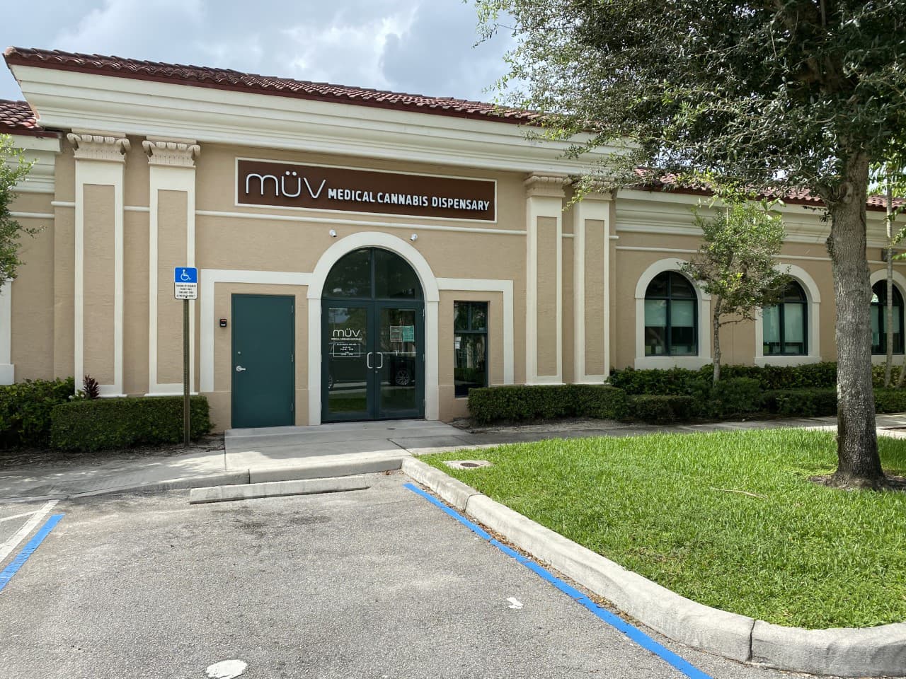 Wellington MUV FL Cannabis Dispensary